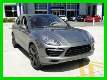 2011 cayenne turbo, only 15,000 miles, mercedes-benz dealer, l@@k at me!!  wow