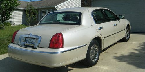 Used Cars Lafayette In >> Find used 2000 Lincoln Town Car Cartier Sedan 4-Door 4.6L ... Used Cars Lafayette In >> Find used 2000 Lincoln Town Car Cartier Sedan 4-Door 4.6L ...