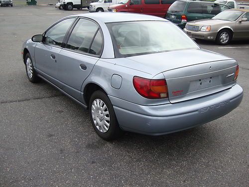 2002 saturn sl2 base sedan 4-door 1.9l