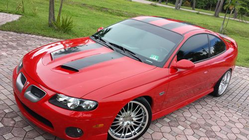 2005 pontiac gto 6.0l 12k miles. tons of upgrades mint and fast