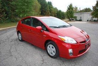 2010 toyota prius iv red/ gry leather navigation 25k miles warranty like new