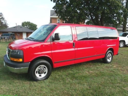 Red savana 15 pass 186k miles rear air boards loaded well maintained hwy miles