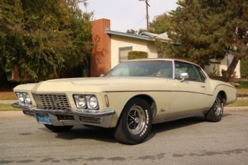 1972 buick riviera boat-tail coupe