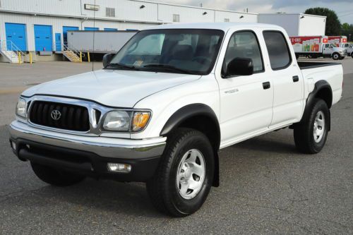 2004 toyota tacoma / crew cab / prerunner v6 / amazing condition / good miles