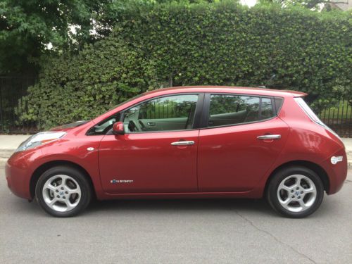Nissan leaf all electric red pearl metallic new tires navigation carpool access!