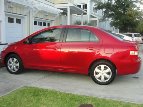 2007 toyota yaris base sedan 4-door 1.5l