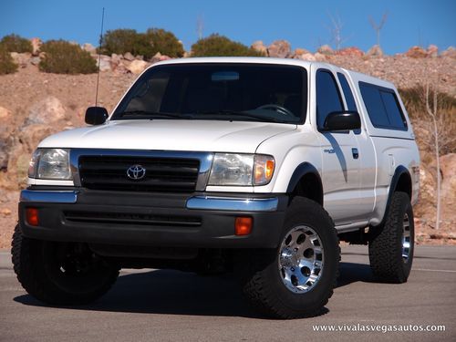 Spectacular 1999 toyota tacoma prerunner xtra-cab v6 trd 1 owner low low miles