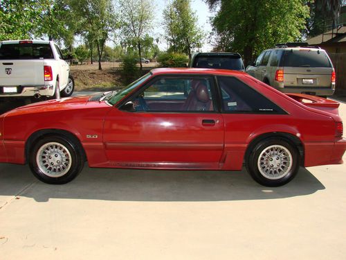 1988 ford mustang gt hatchback 2-door 5.0l