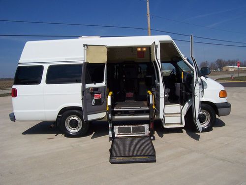 2000 dodge handicap wheelchair van commercial transportation church/daycare van
