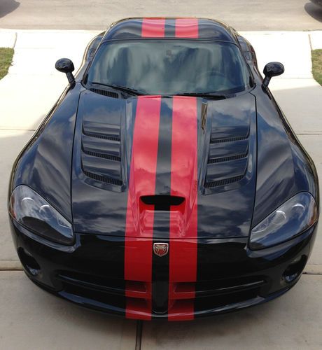 2008 dodge viper srt-10 coupe 2-door 8.4l black red stripes low miles excellent!