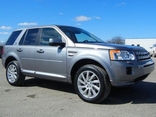 4x4 navigation leather heated seating 2 sunroofs! loaded