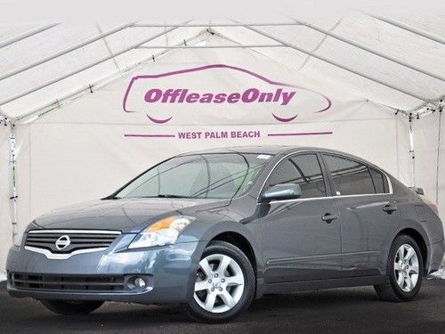 Leather moonroof back up camera push button start keyless entry off lease only