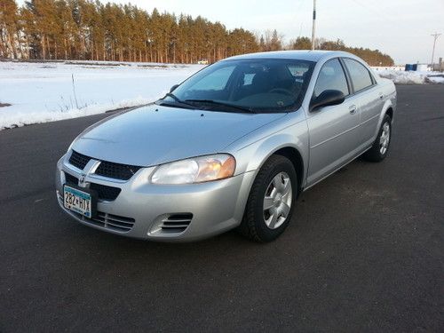 ~~no reserve 2005 dodge stratus sxt sedan~~