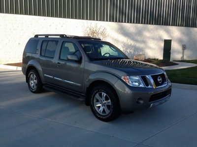 Great luxury suv ! one owner !serviced!  no reserve! 08