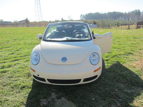 2006 volkswagen beetle 2.5 convertible 2-door 2.5l