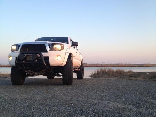 Lifted 2009 toyota tacoma trd offroad crew cab pickup 4-door 4.0l