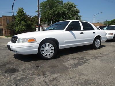 White p71 unmarked 48k miles only cloth sts carpet trac cruise ex govt admin