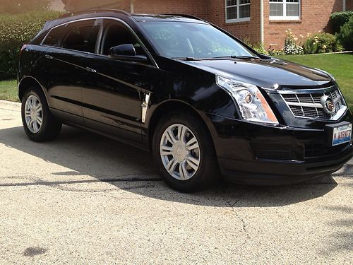 2011 cadillac srx luxury crossover w/ 27,000 miles. original owner, clear title