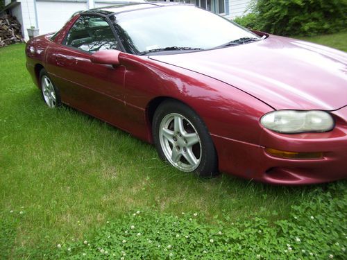 1998 - chevy camaro - two 2 door coupe - red - sun roof - cloth bucket seats