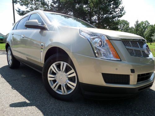 2011 cadillac srx luxury/ rear camera/ low miles/ panoroof/ no reserve