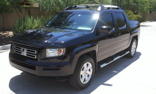 2008 honda ridgeline- garage kept, extremely clean with extras