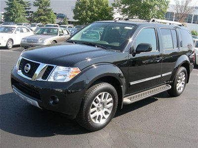 2012 pathfinder le 4x4, navigation, sunroof, bose, 3rd seat, tow 13881 miles