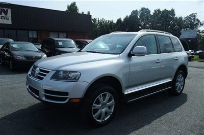 2007 vw touareq tdi ,one owner,navigation,rear camera,four wheel drive,leather