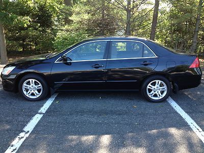 2006 honda accord*no reserve*great on gas*4cyl automatic*warranty included