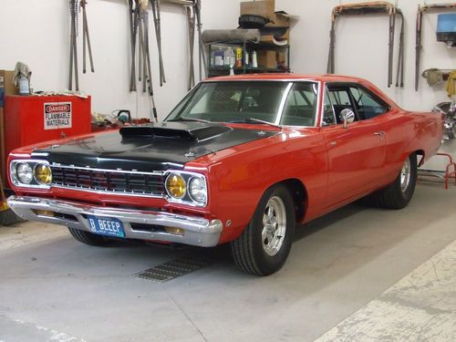 1968 plymouth roadrunner b-1 powered mopar  pro-street  machine