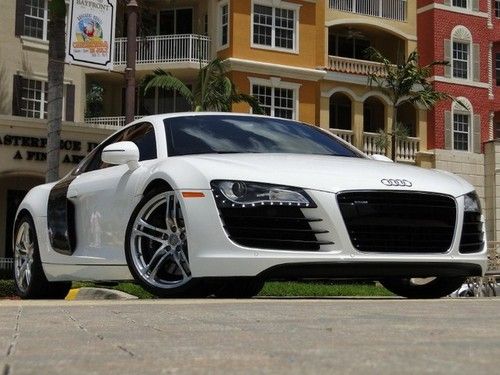 Garage kept audi r8 coupe r-tronic white on tuscan every options you can get onl