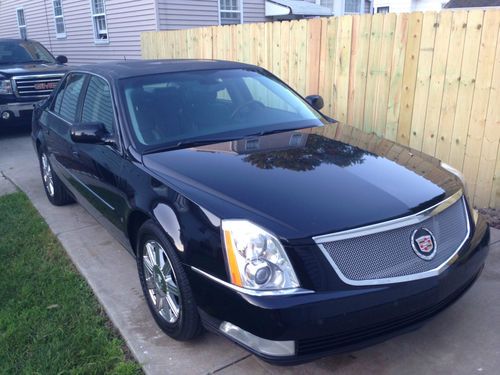 2008 cadillac dts, 60k miles, roof, many ptions, luxury model, 2009 2010 2011