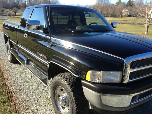 1997 dodge ram 2500 base extended cab pickup 2-door 5.9l