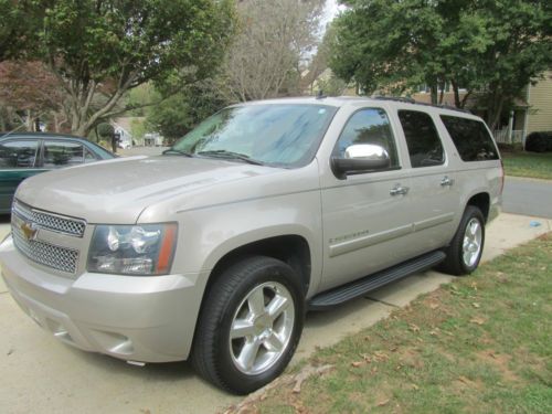 Sell Used 2008 Chevy Suburban With Tan Leather Interior In