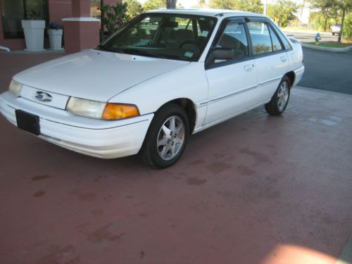 Ford escort lx 1995 florida tittle low mileage sedan 4-door 1.9l