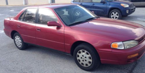 1995 toyota camry le good condition! 4cyl auto drives great! everything works!