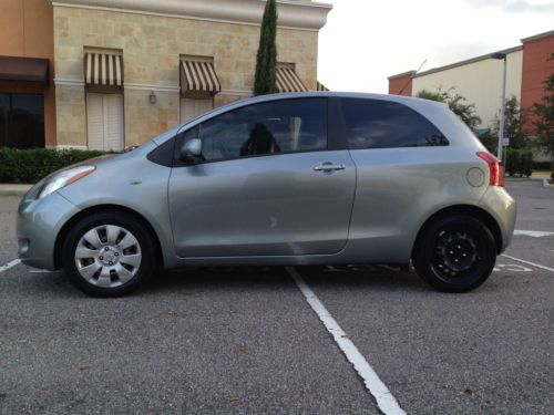 2008 toyota yaris base hatchback 2-door 1.5l