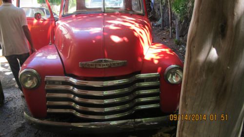 Clssic chevy pick up 3100 five windows 1949