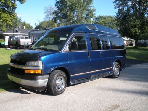 2004 chevrolet quality coach conversion luxury van
