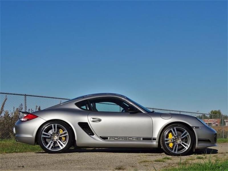 2012 porsche cayman r