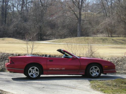 1989 chevy camaro i roc z/28 rally red! strong runner  loaded! new top must see
