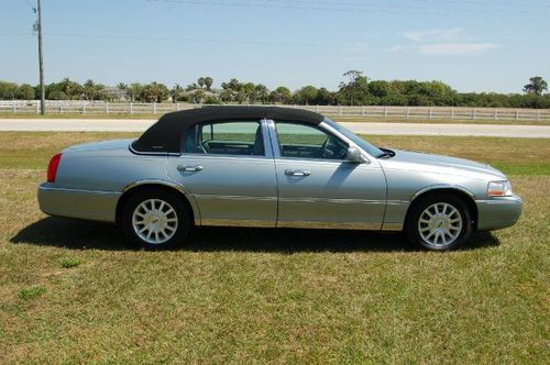 2006 lincoln town car signature only 64,000 miles