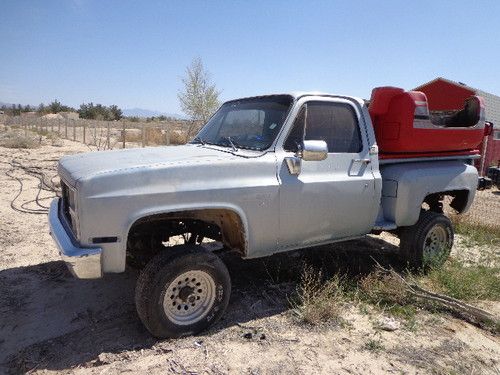 4x4 short bed step side 1983 chevy,gmc rust free pick up truck, rat rod