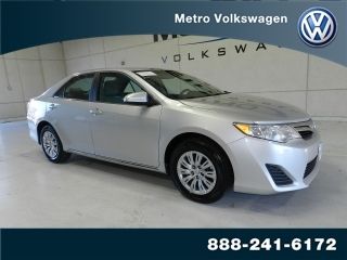2012 toyota camry 4dr sdn i4 auto le keyless remote cd