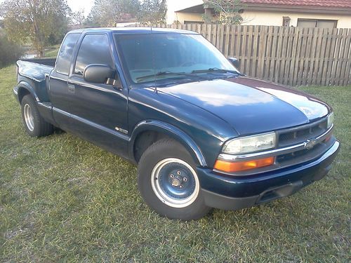 Chevrolet s10 extra cab side step