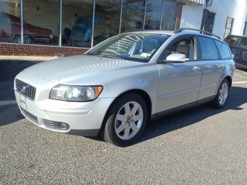 2005 volvo v50 wagon super low mileage private sale leather/moonroof