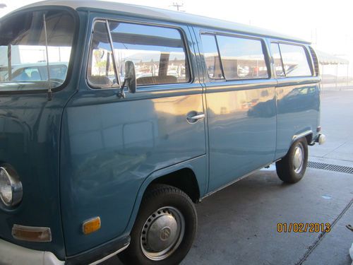 VW Bus van 1971, image 7