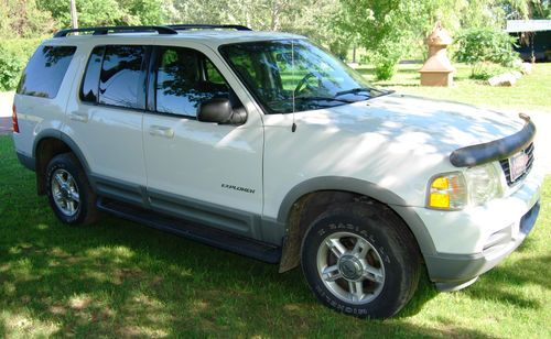 2002 ford explorer xlt sport utility 4-door 4.6l v8 towing package