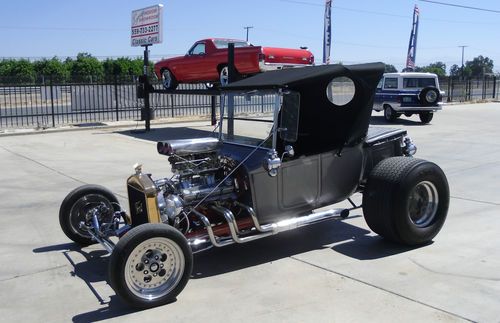 1923 ford t bucket with v8 dual carb!  tunnel ram.  coke trailer (extra)