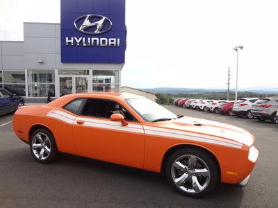 Low miles hemi manual priced to move one owner dont miss this one!!! we finance