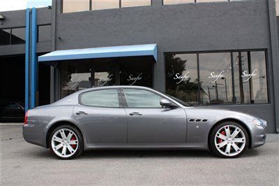 Only 3,800 miles, 4.7 s, grigio / black, 144 month financing, trades accepted